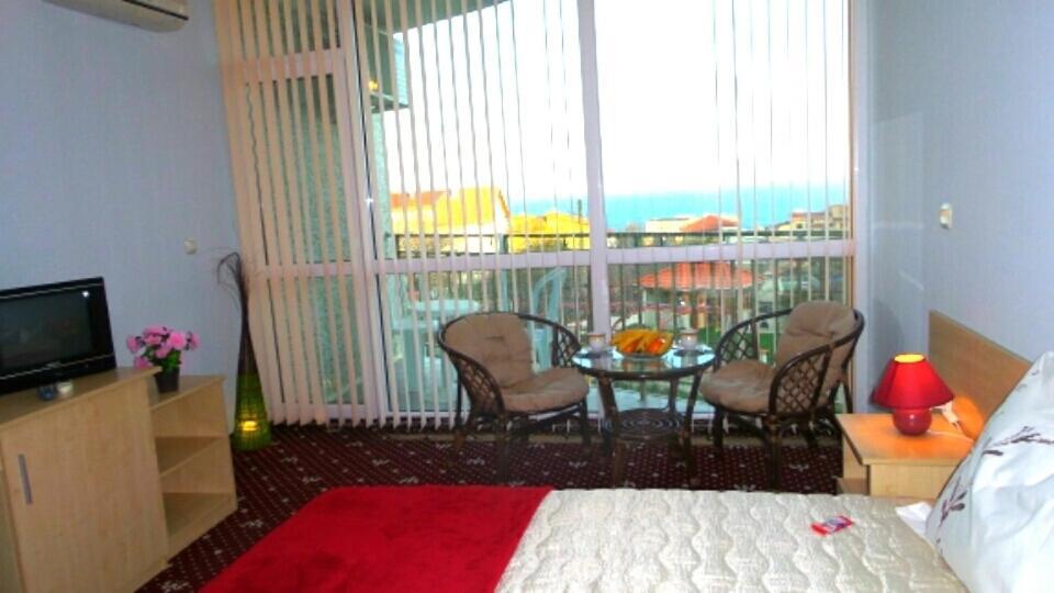 Hotel Paradise โกลเดน แซนส์ ภายนอก รูปภาพ